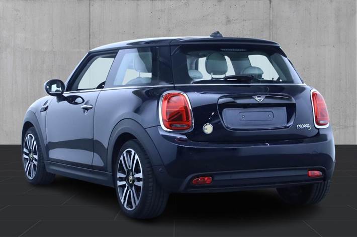 Sort Mini Cooper SE fra 2023