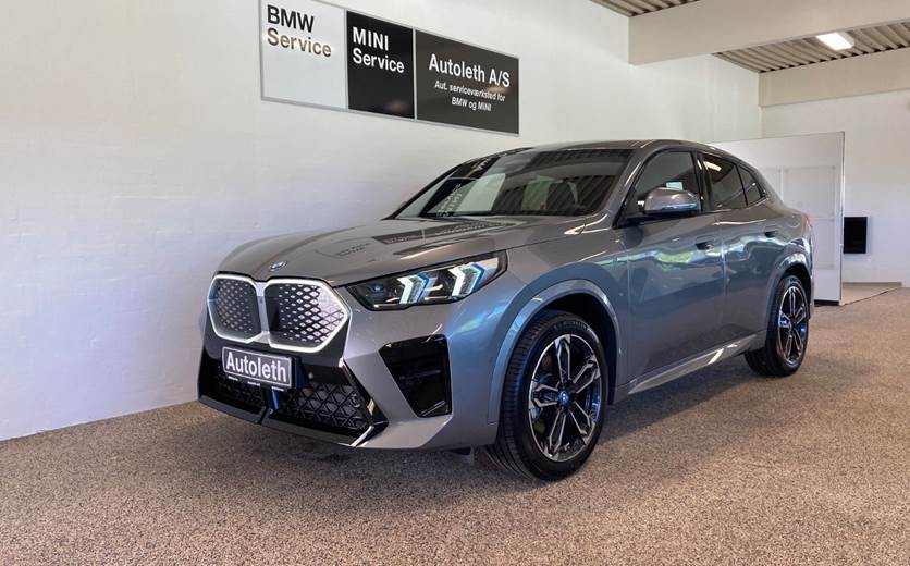 BMW iX2 xDrive30 M-Sport