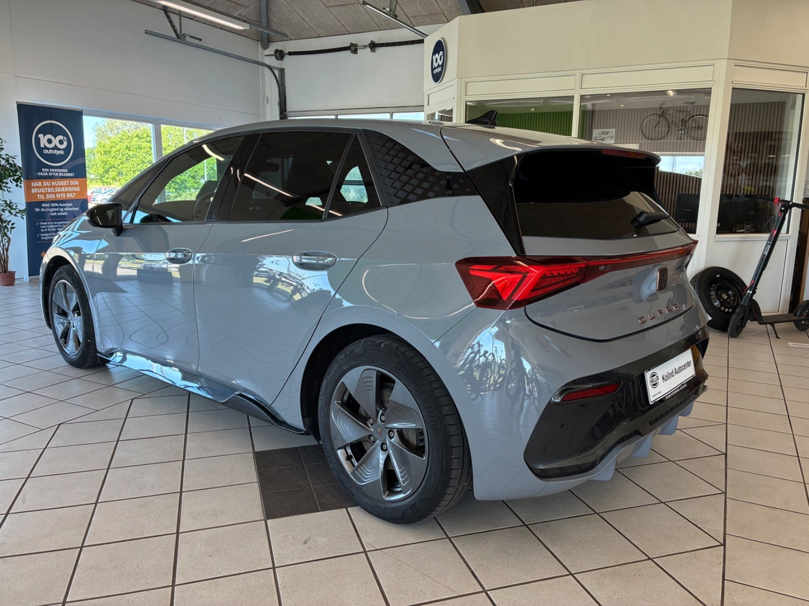 Grå Cupra Born fra 2023