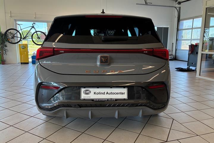 Grå Cupra Born fra 2023