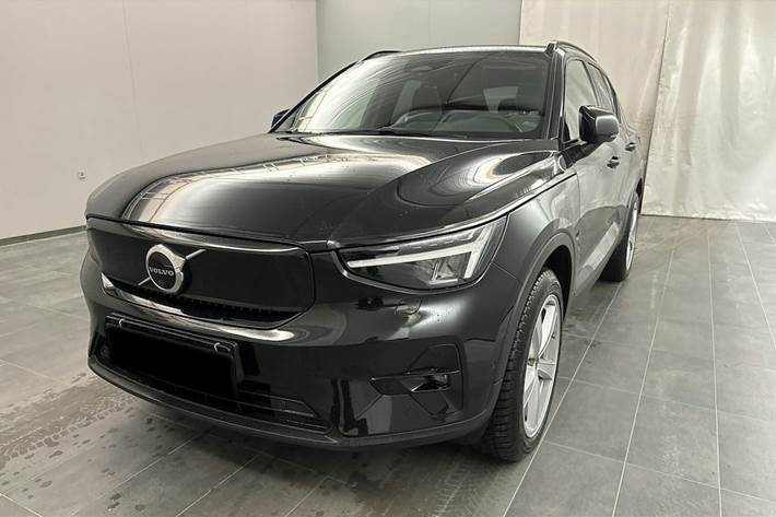 Sort Volvo XC40 fra 2023