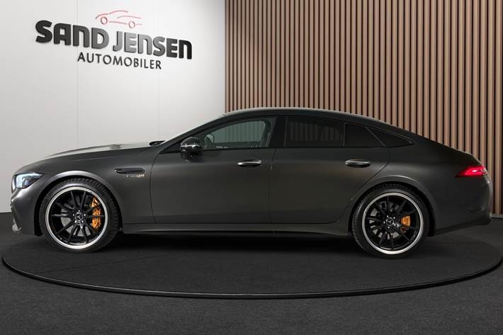 Grå Mercedes AMG GT 63 fra 2019