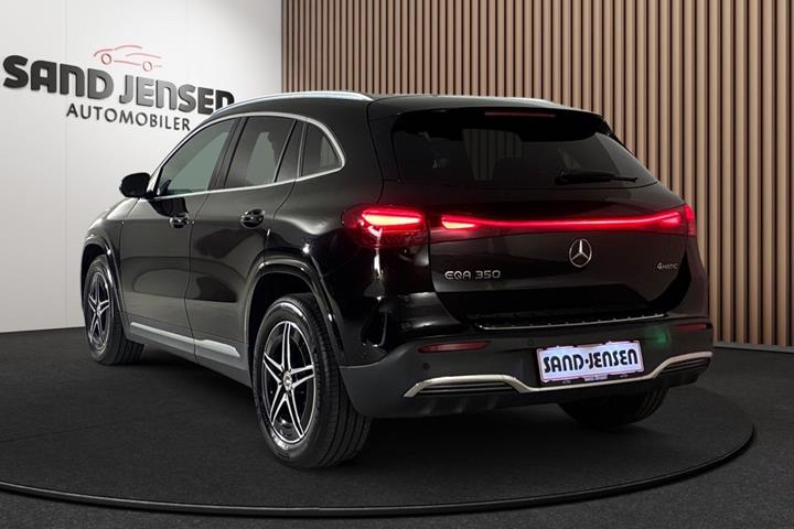Sort Mercedes EQA350 fra 2024