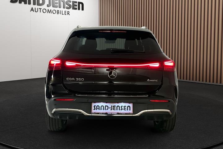 Sort Mercedes EQA350 fra 2024