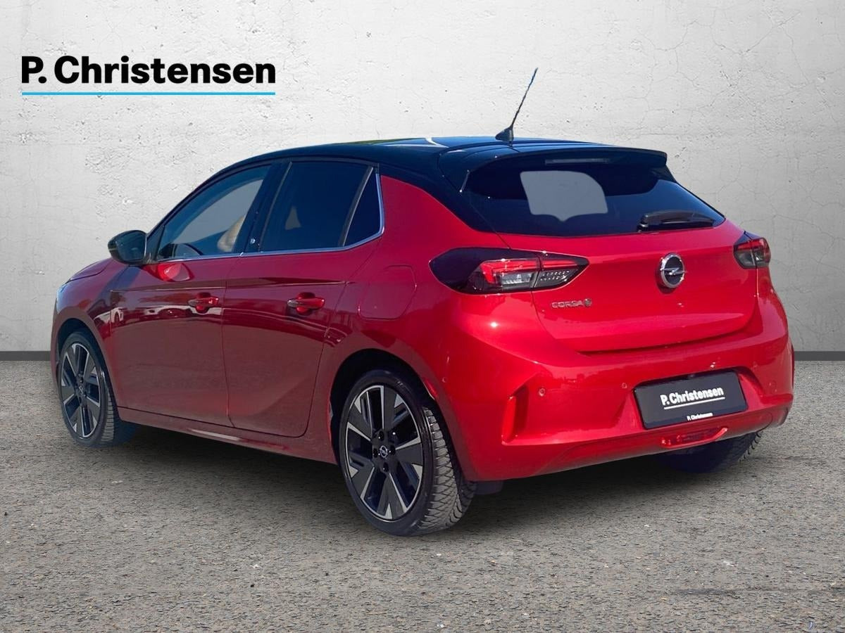 Rød Opel Corsa-e fra 2020