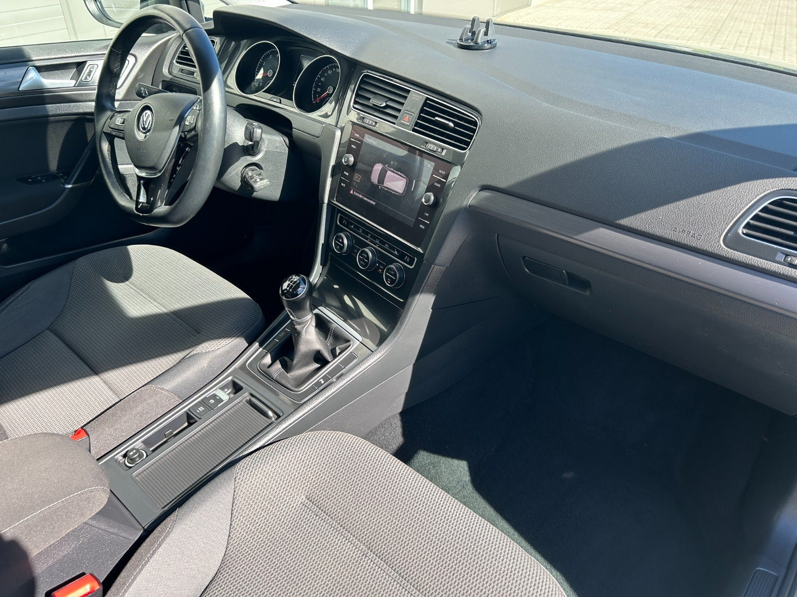Sølv VW Golf VII fra 2018