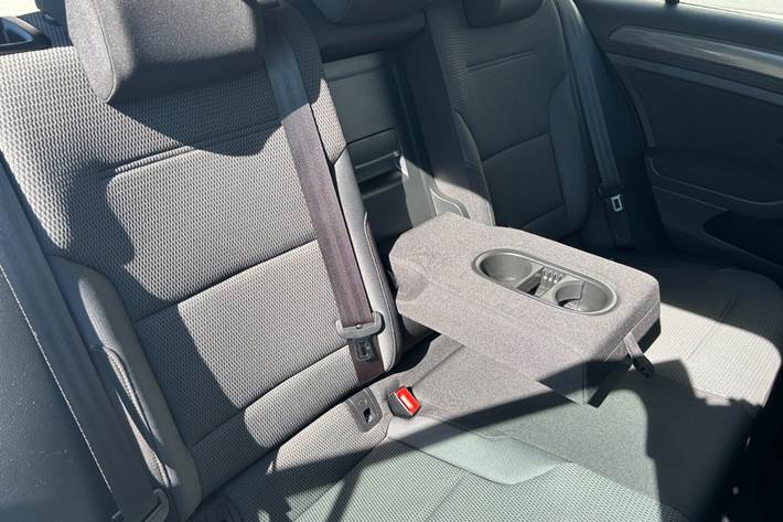 Sølv VW Golf VII fra 2018