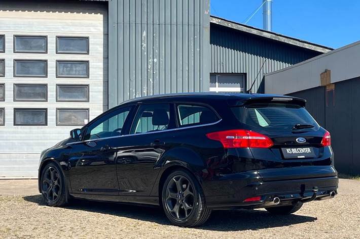 Sort Ford Focus fra 2017