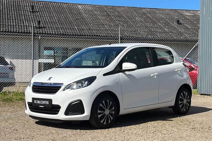 Hvid Peugeot 108 fra 2018 set udefra