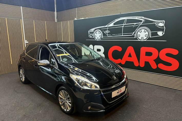 Sort Peugeot 208 fra 2017 set udefra