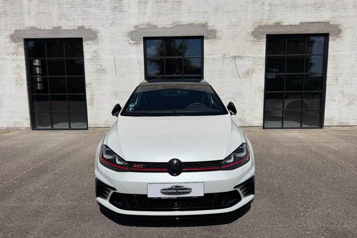 Hvid VW Golf VII fra 2017
