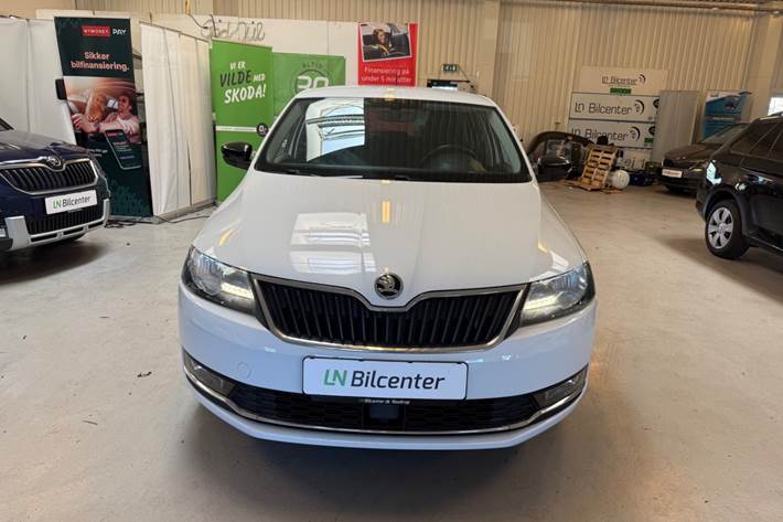 Hvid Skoda Rapid fra 2018