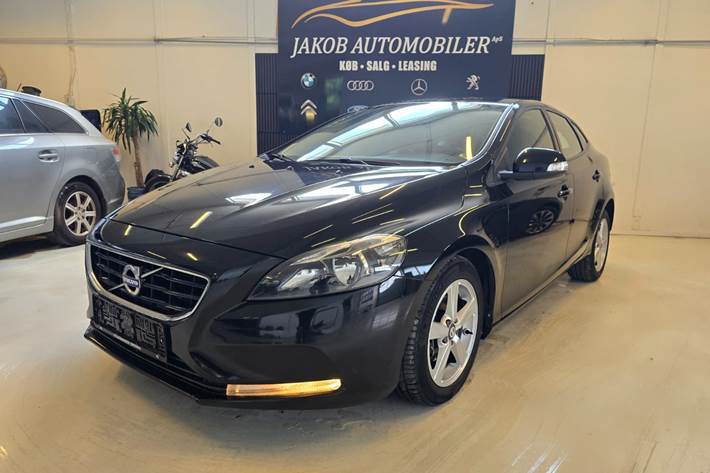 undefined Volvo V40 fra 2016 set udefra