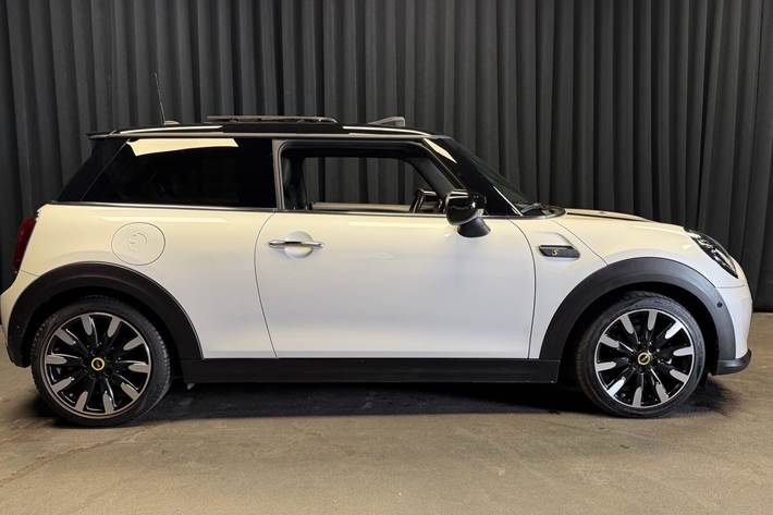 Hvid Mini Cooper fra 2023