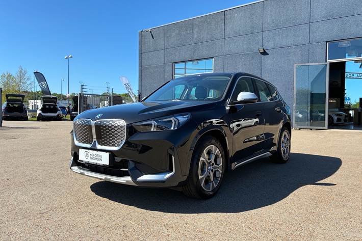 Sort BMW iX1 fra 2024
