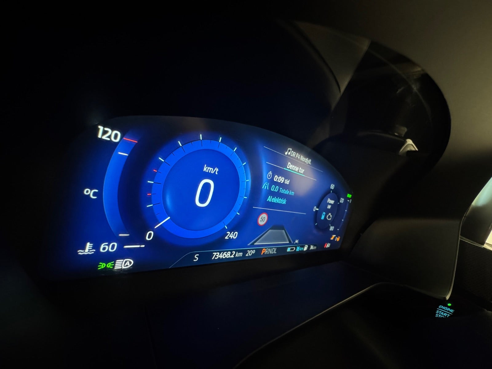 Grå Ford Kuga fra 2022