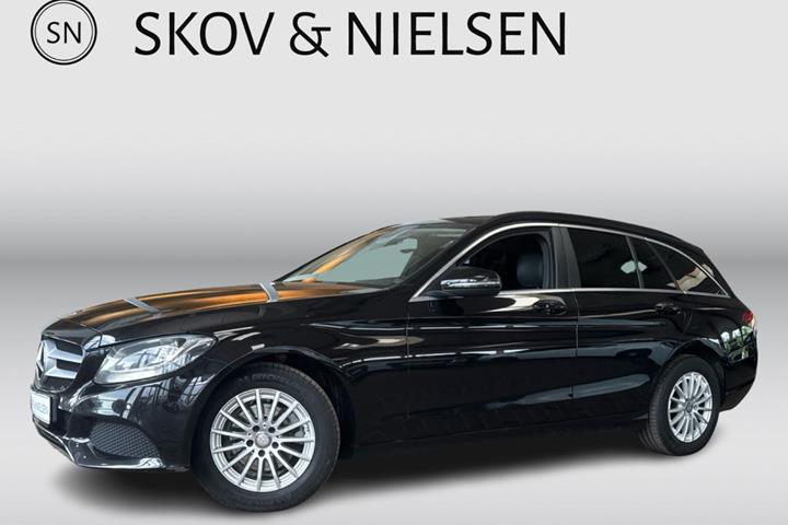 Sort Mercedes C220 d fra 2016 set udefra