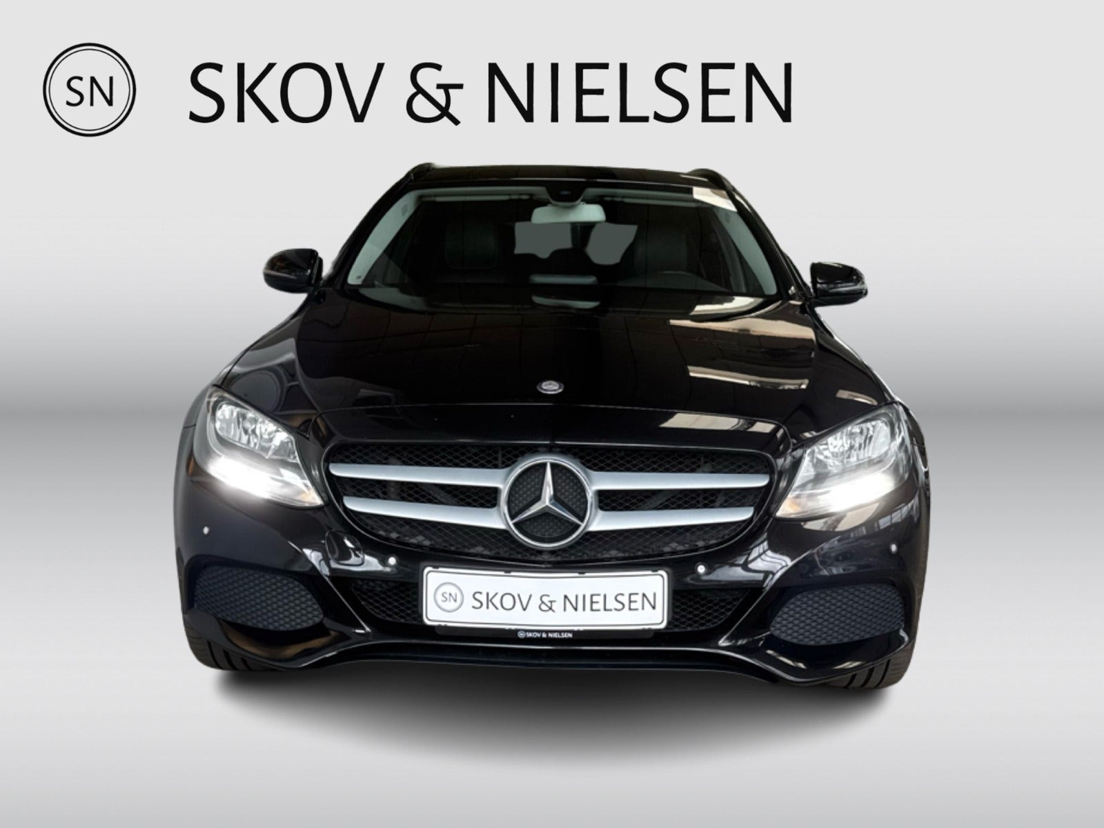 Sort Mercedes C220 d fra 2016