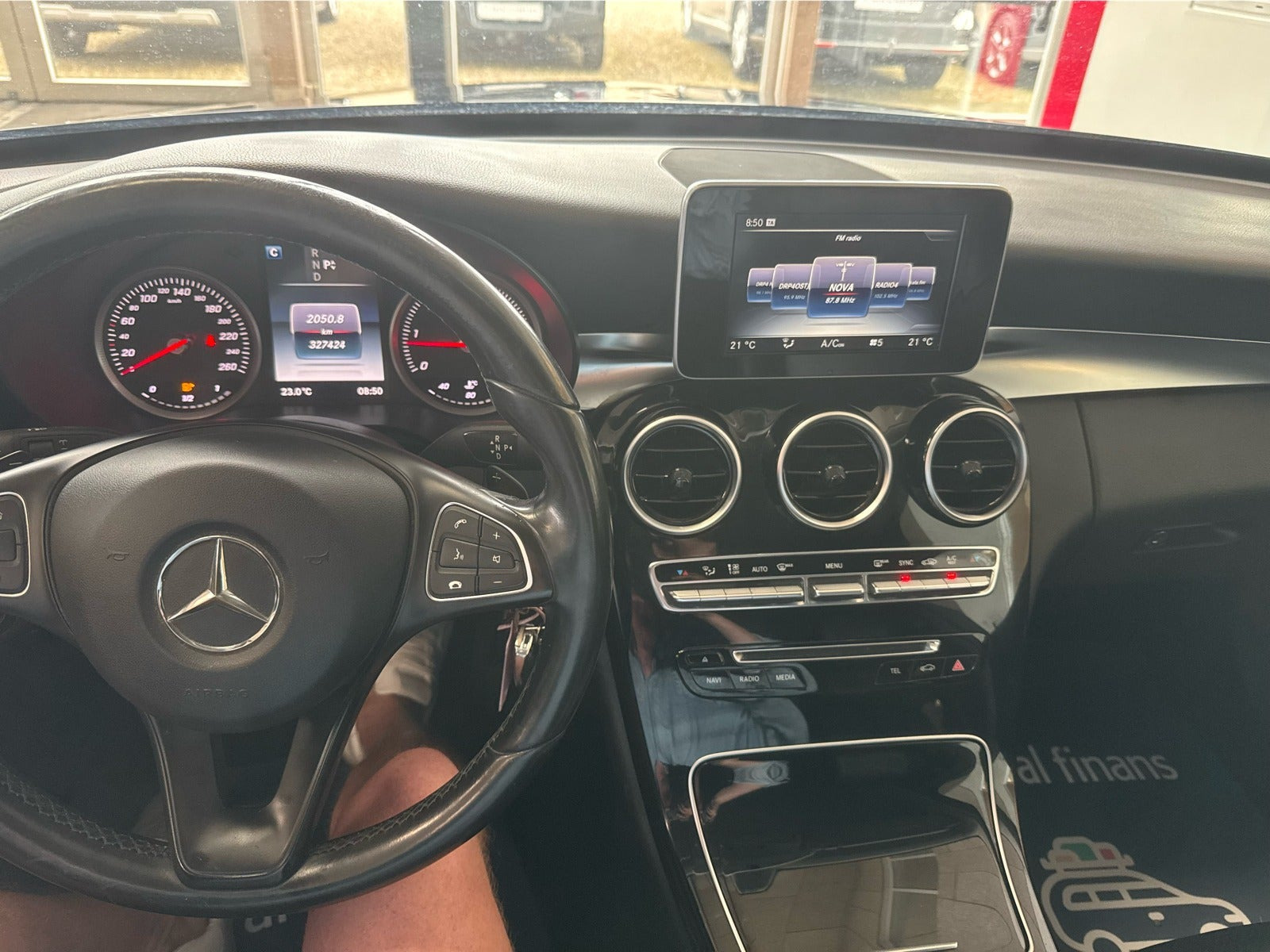 Sort Mercedes C220 d fra 2016