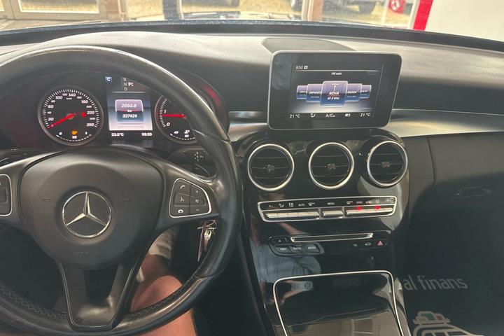 Sort Mercedes C220 d fra 2016