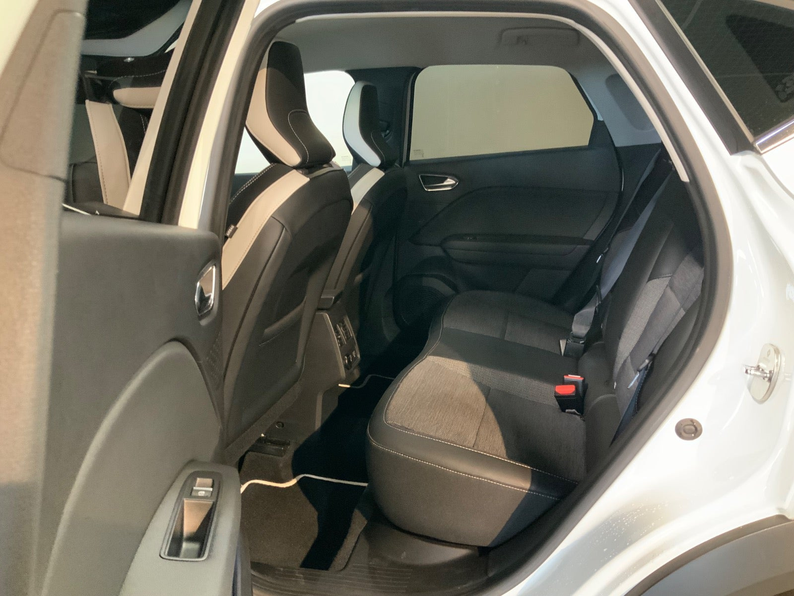 Hvid Renault Captur fra 2020