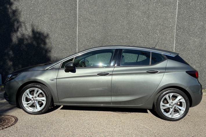 undefined Opel Astra fra 2018