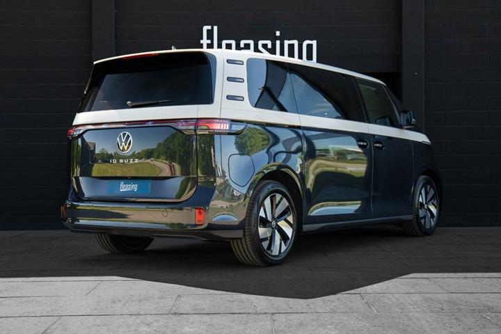 Blå VW ID.Buzz fra 2026