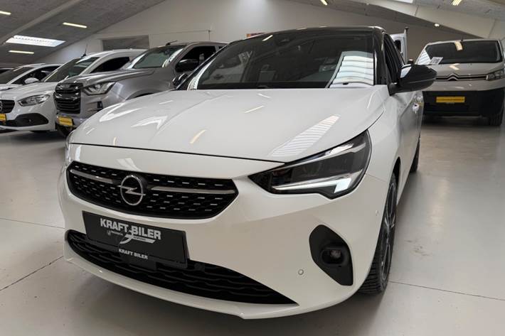 Hvid Opel Corsa fra 2023