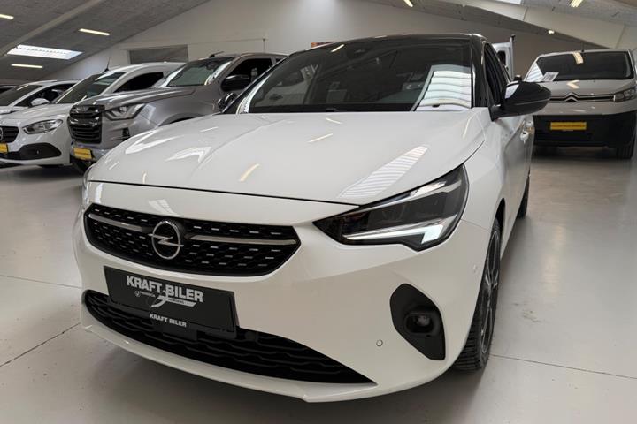 Hvid Opel Corsa fra 2023