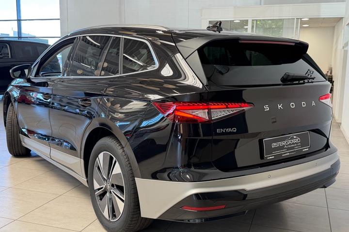 Sort Skoda Enyaq fra 2026