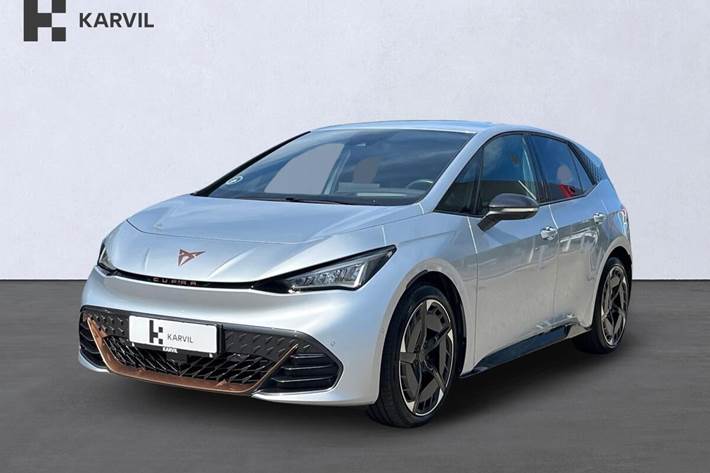Sølv Cupra Born fra 2025 set udefra