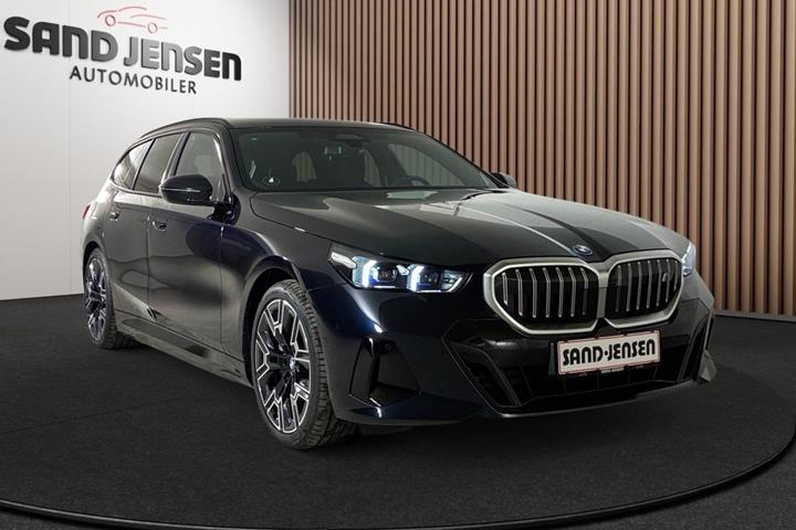 Sort BMW i5 fra 2026