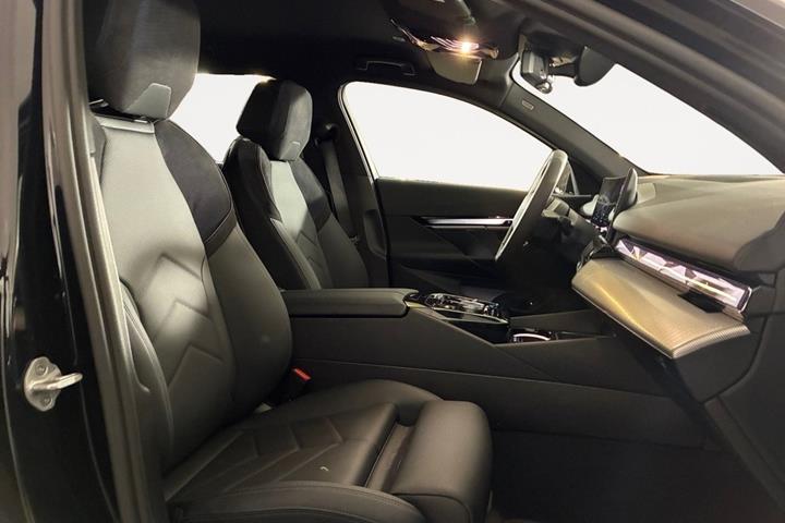 Sort BMW i5 fra 2026
