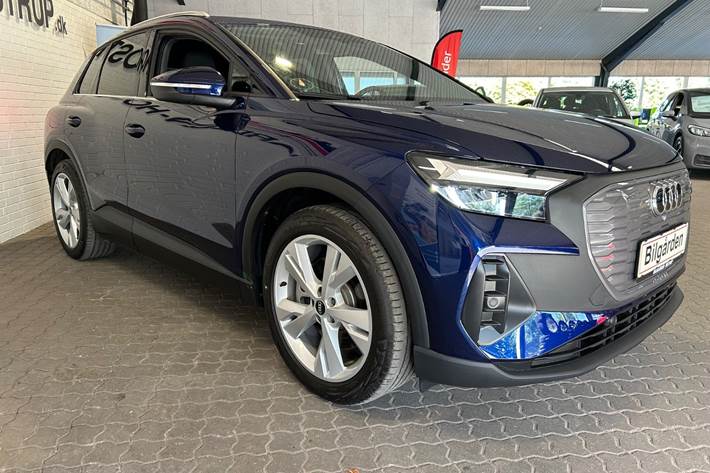 Blå Audi Q4 e-tron fra 2025