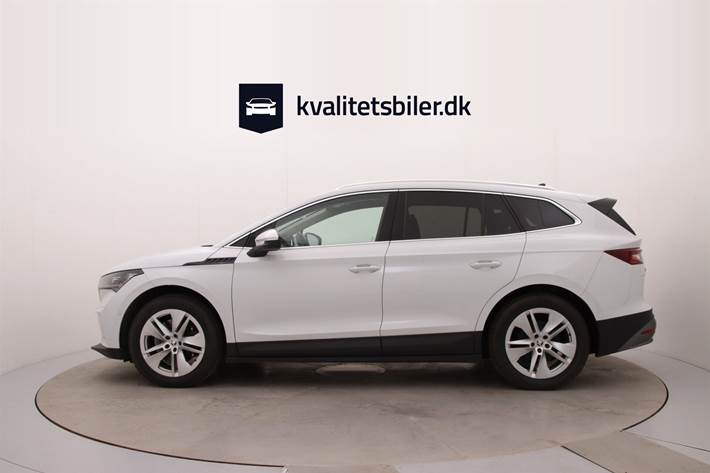 Hvid Skoda Enyaq fra 2022