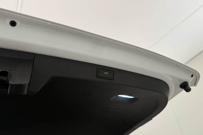 Hvid Skoda Enyaq fra 2022