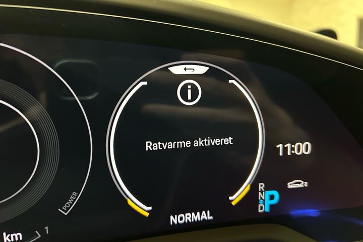Hvid Porsche Taycan fra 2023