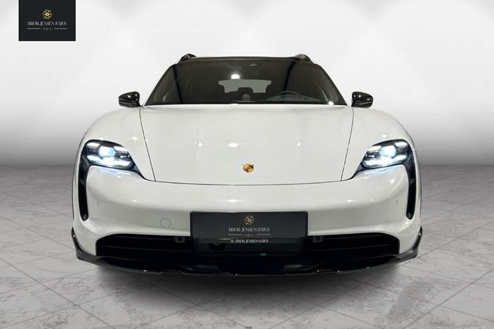 Hvid Porsche Taycan fra 2023
