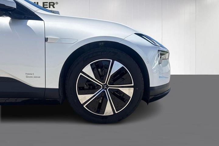 Hvid Polestar 4 fra 2026