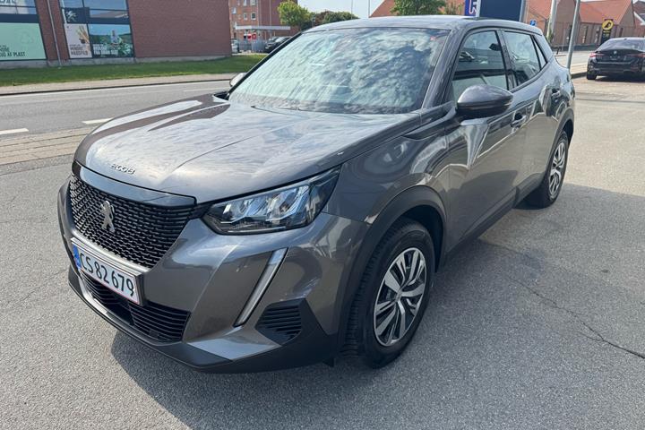 Grå Peugeot 2008 fra 2020