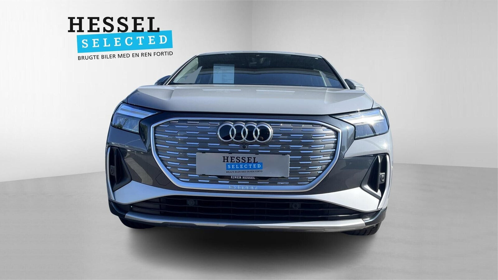 Grå Audi Q4 e-tron fra 2025