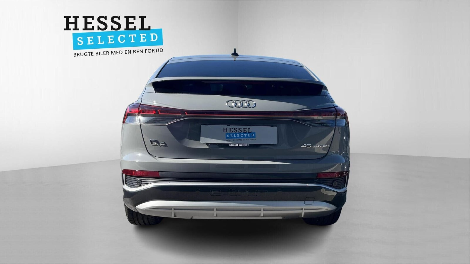 Grå Audi Q4 e-tron fra 2025