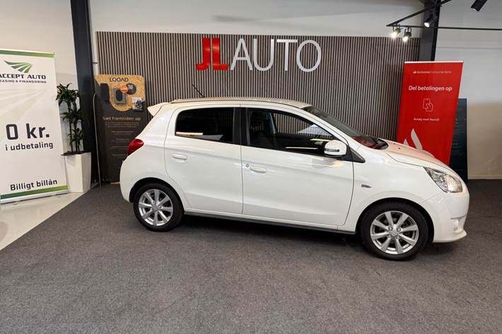 Hvid Mitsubishi Space Star fra 2015