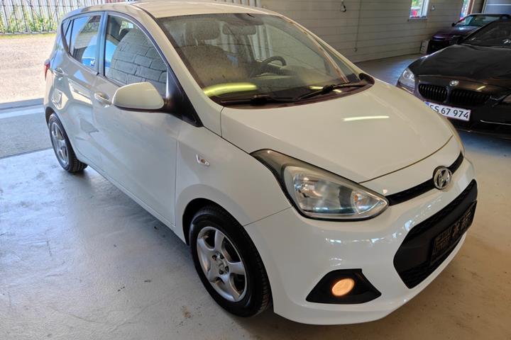 Gul Hyundai i10 fra 2014