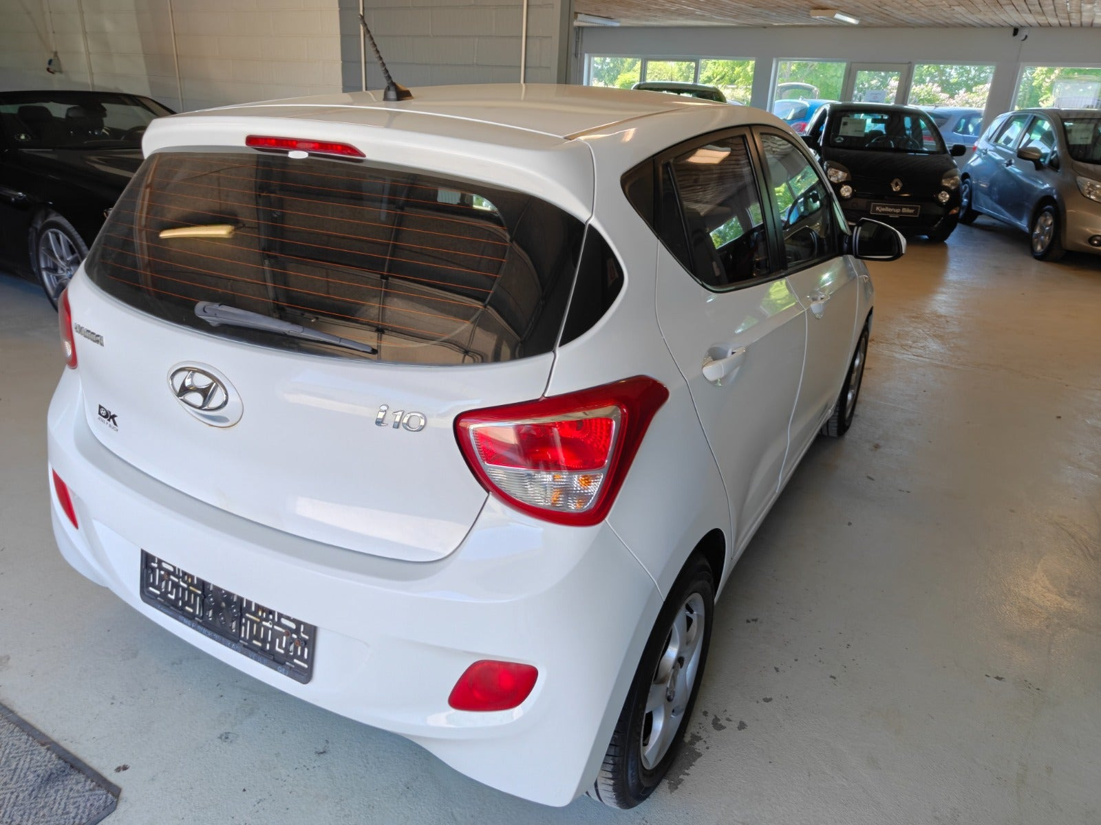 Gul Hyundai i10 fra 2014
