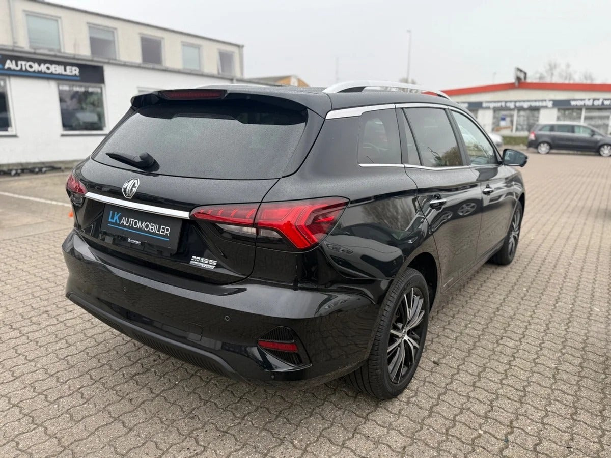 Sort MG MG5 fra 2022