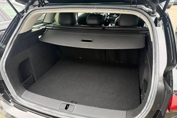 Sort MG MG5 fra 2022