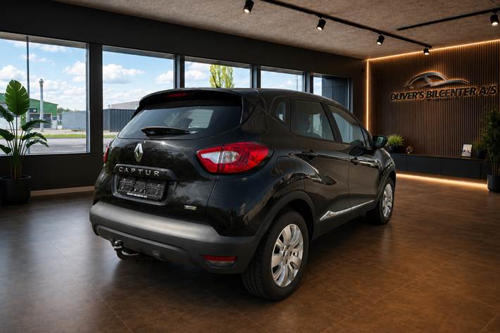 Sort Renault Captur fra 2017