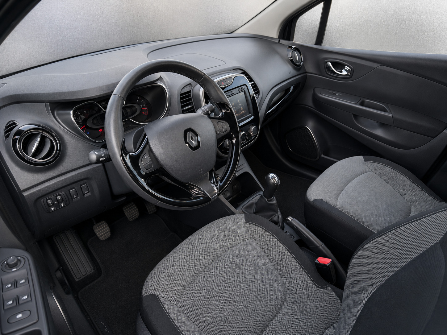 Sort Renault Captur fra 2017