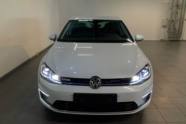 Hvid VW e-Golf VII fra 2019
